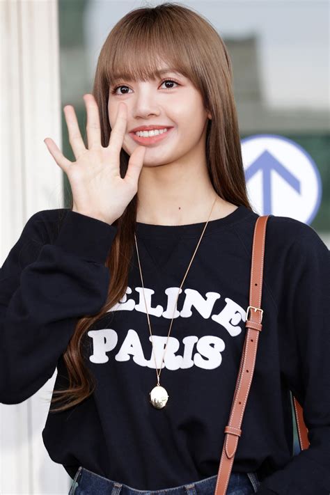 how old is lisa from blackpink 2023